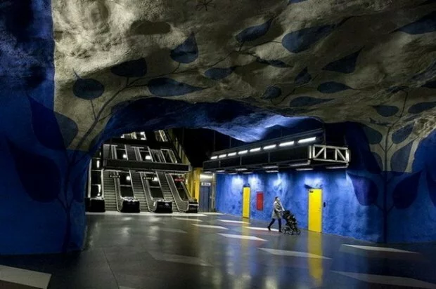 thumbs beautifulphotographsofstockholmmetro12 Самое красивое метро в мире