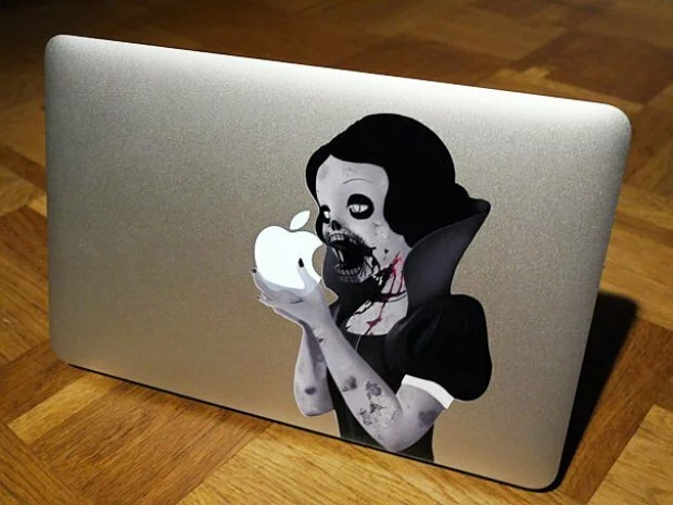 thumbs cool macbook stickers princess eating apple Авторские наклейки на MacBook
