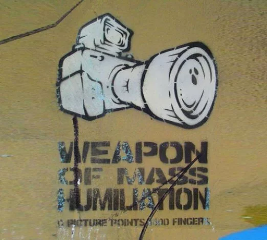 thumbs 30 stencil graffiti artworks mass humiliation Подборка Graffiti # 2