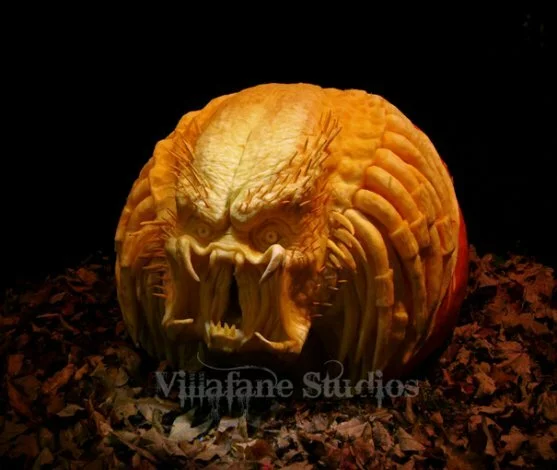 thumbs halloween pumpkin carvings by villafane studios 10 Удивительные скульптуры из тыкв