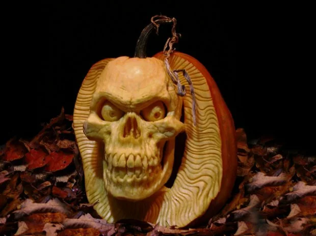 thumbs halloween pumpkin carvings by villafane studios 12 Удивительные скульптуры из тыкв