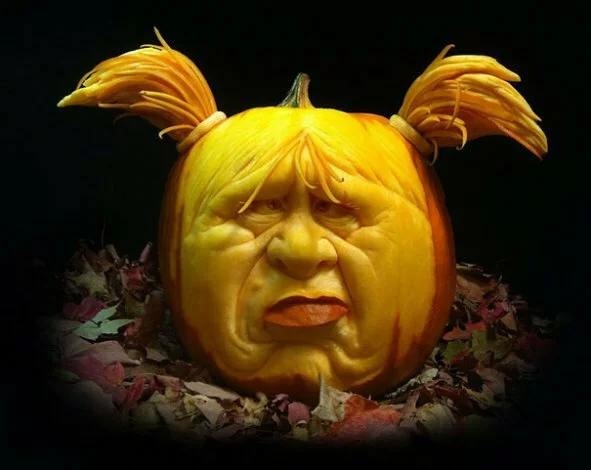 thumbs halloween pumpkin carvings by villafane studios 18 Удивительные скульптуры из тыкв