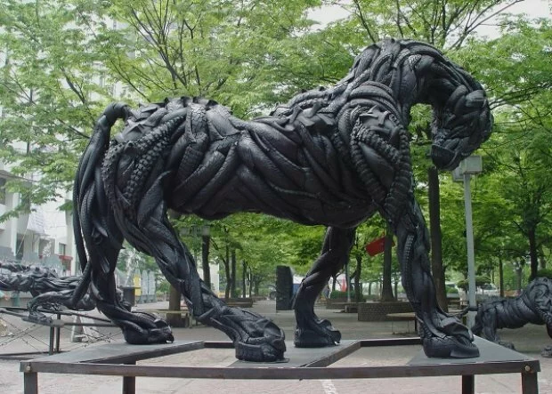 thumbs horse Yong Ho Ji и его скульптуры